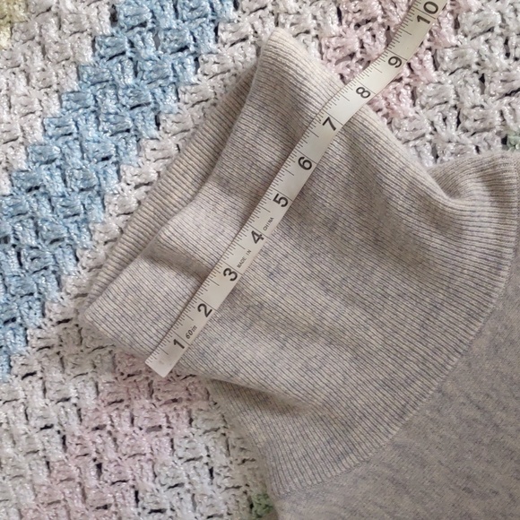 Garnet Hill Oversized Turtleneck Sweater Small - Picture 10 of 12